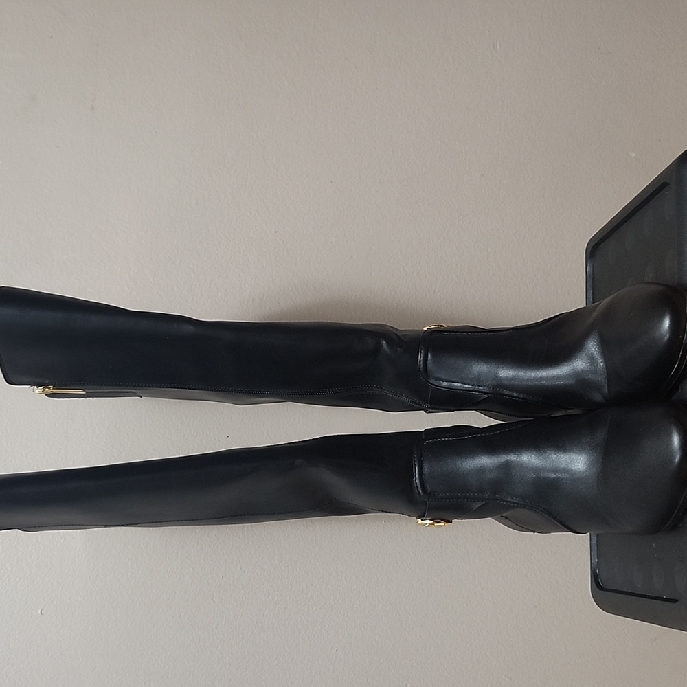 Elegant Black Knee-High Boots